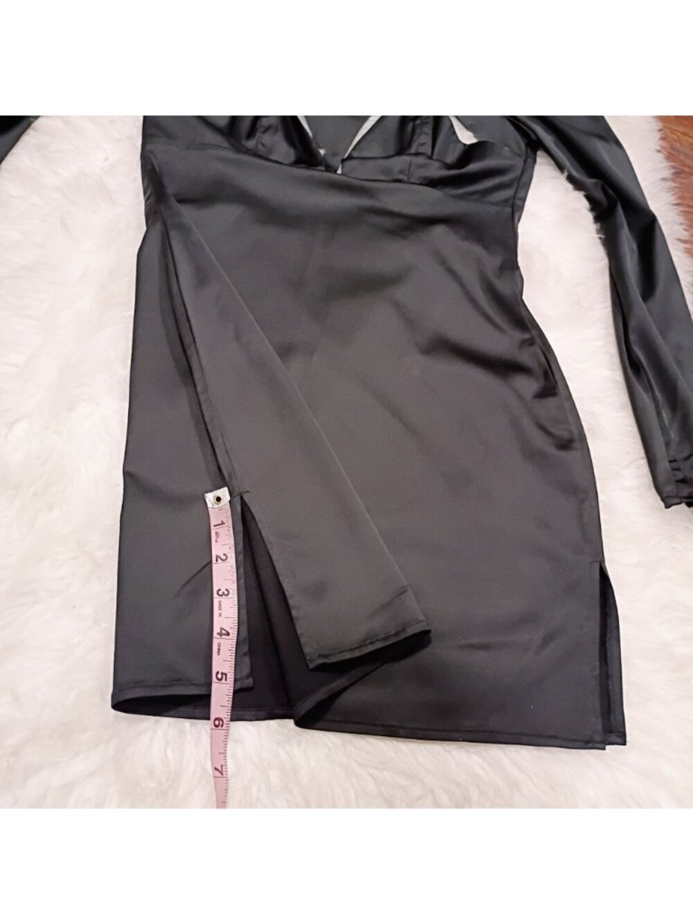 NWT NBD Norah Mini Dress Women's XS Black Lightweight Satin Back Cut-Out Long Sl - Picture 13 of 13